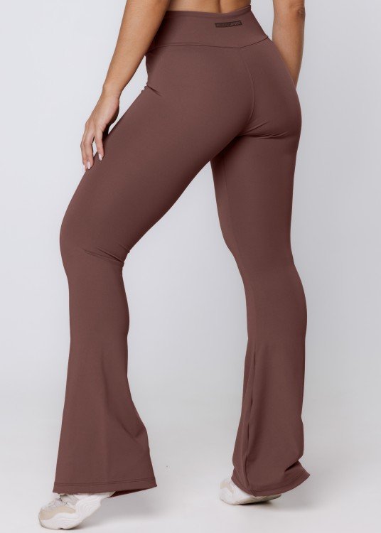 Calça Flare Upside em Poliamida Marrom